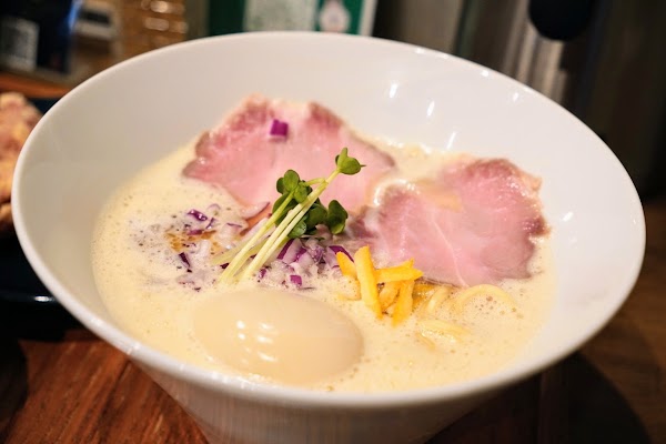 ラーメンと鶏鉄板 チキンマン 4