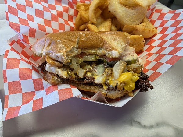 Smash and Slice Burgers, Pizza & Wings 4
