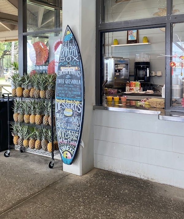 Barefoot Beach Cafe @ Queen's Surf Beach 2