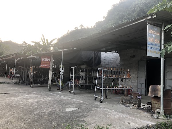 Làng nghề rèn Phúc Sen