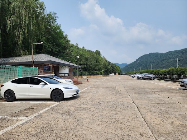 삼악산등선폭포 주차장 1