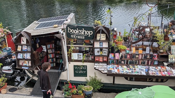 Word On The Water - The London Bookbarge 1