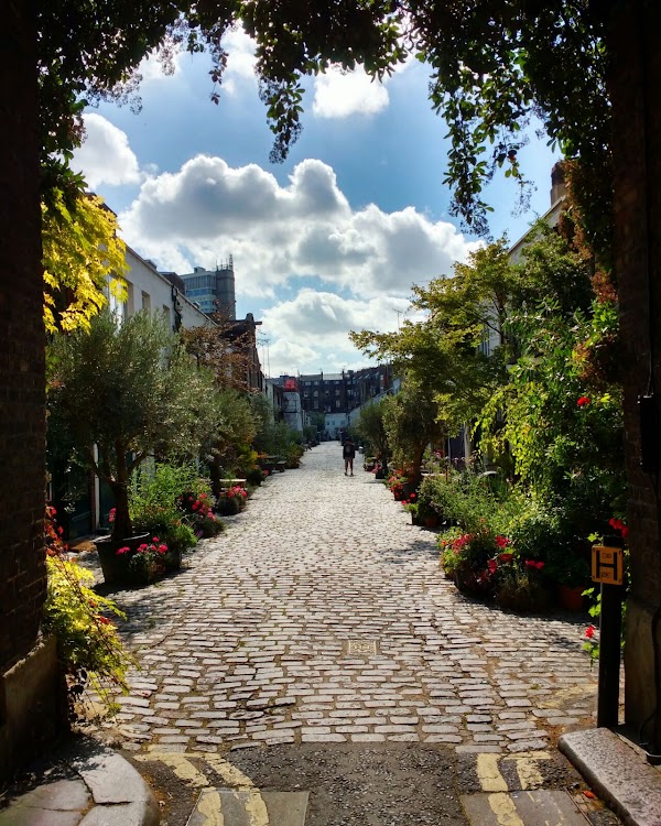 Bathurst Mews