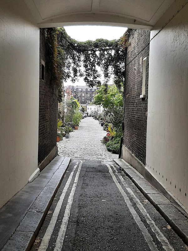 Bathurst Mews 5