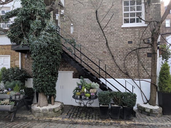 Bathurst Mews 3