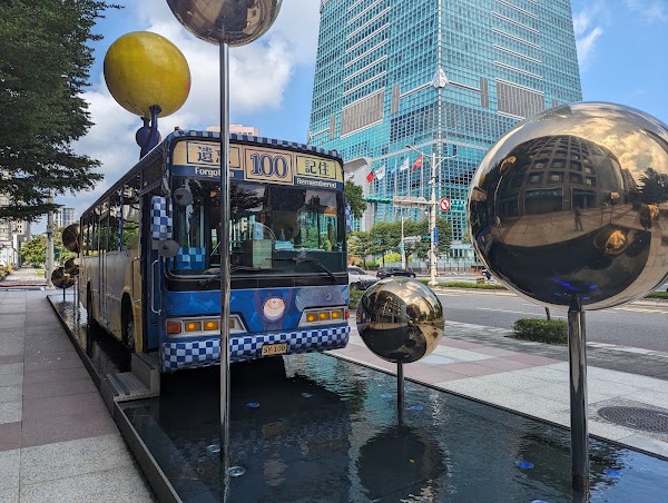 Jimmy’s Moon Bus 5
