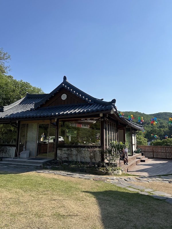 Cafe-Gonggansansung 카페 공간산성 4