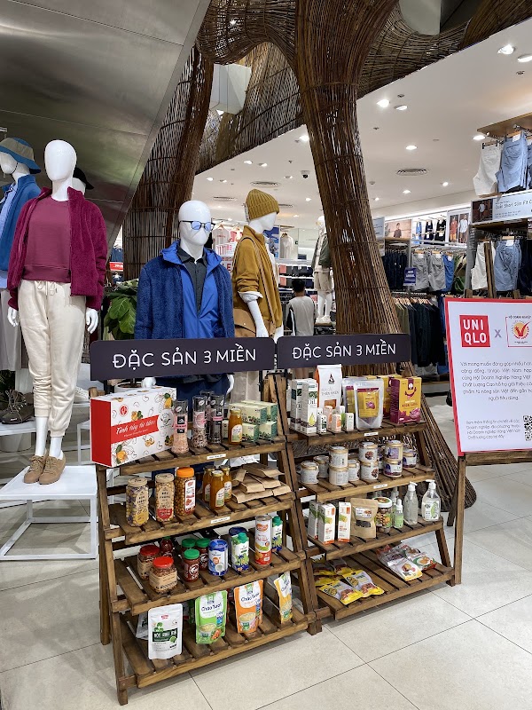 Uniqlo Dong Khoi 2