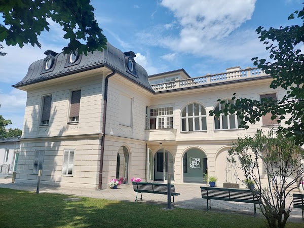 Klimt-Villa 4