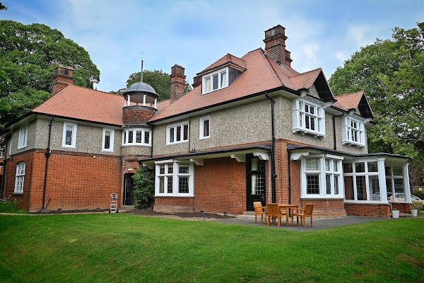 St. Edmund’s College, University of Cambridge 4