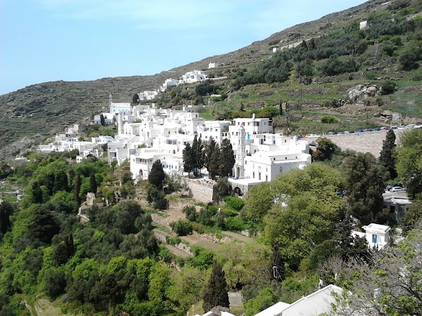 Tinos 4