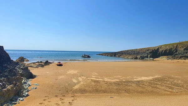 Porth y Cwch 4