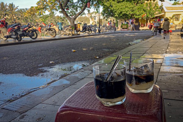 Cà phê Chùa Cầu 5