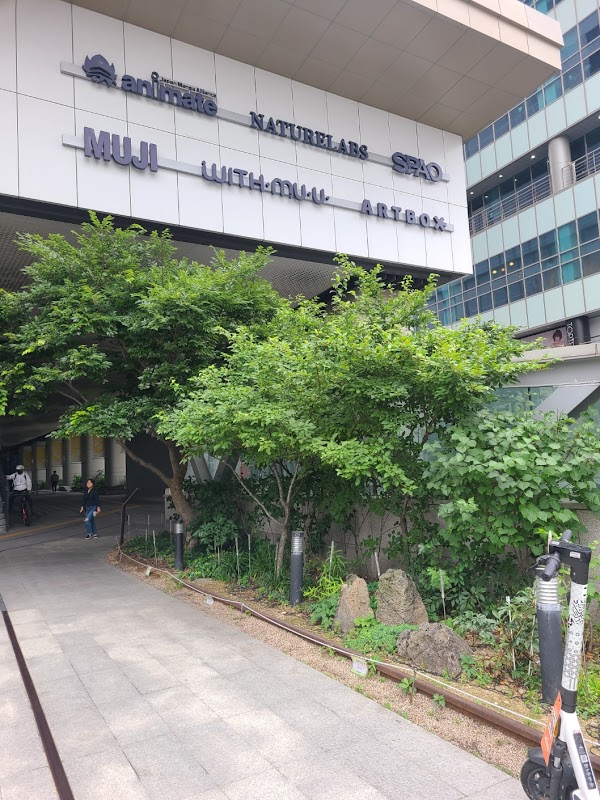 Hongik University Station Exit 4