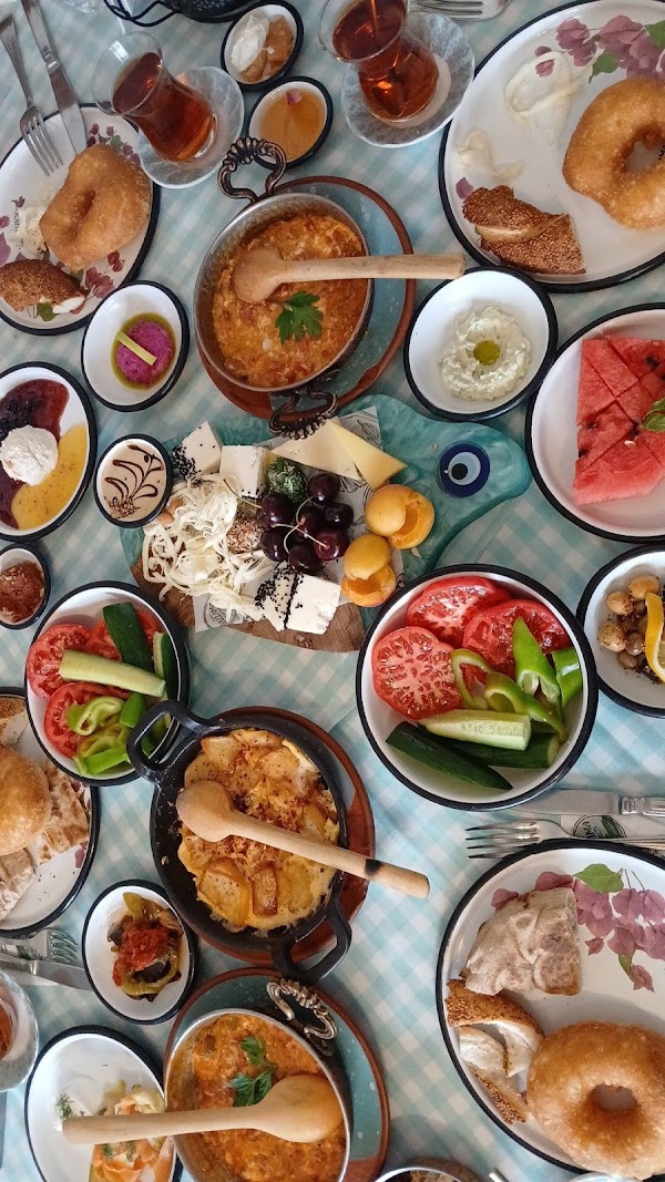 Çeşme Bazlama Kahvaltı Nişantaşı 1 2