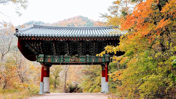 백담사 일주문