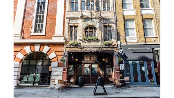 Fox & Anchor 4
