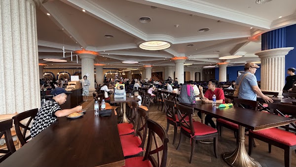 Four Seasons Buffet Restaurant (Ba Na Hills) 5