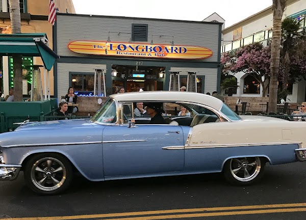Longboard Restaurant & Pub 1