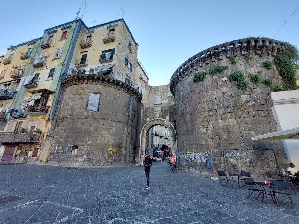 Porta Nolana