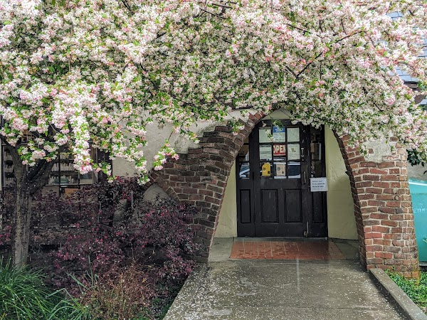 Oakland Public Library: Montclair Branch 3