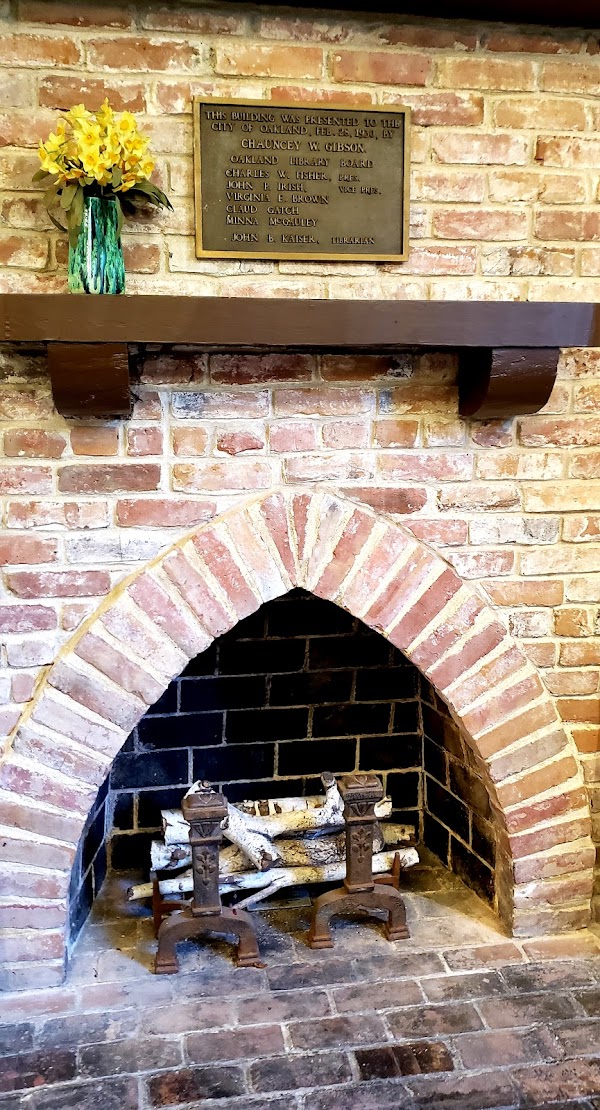 Oakland Public Library: Montclair Branch 2