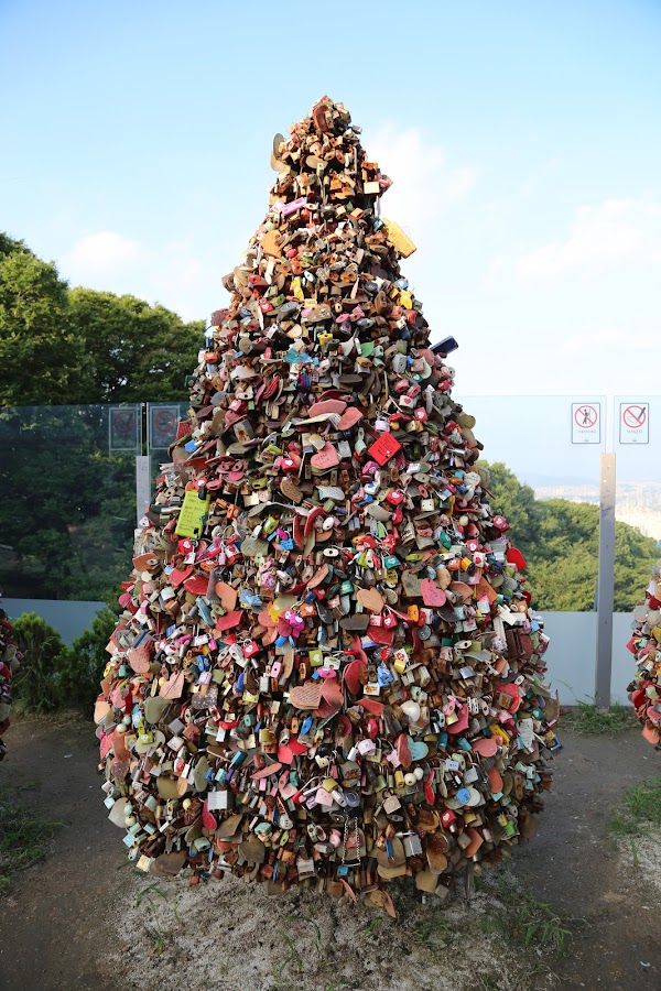Love Lock of Seoul Tower 3