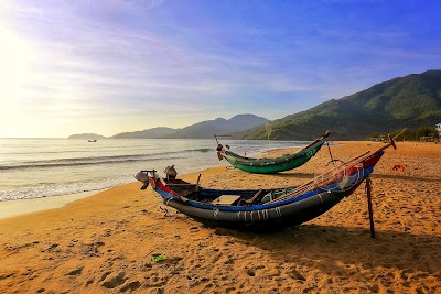 Lang Co Beach