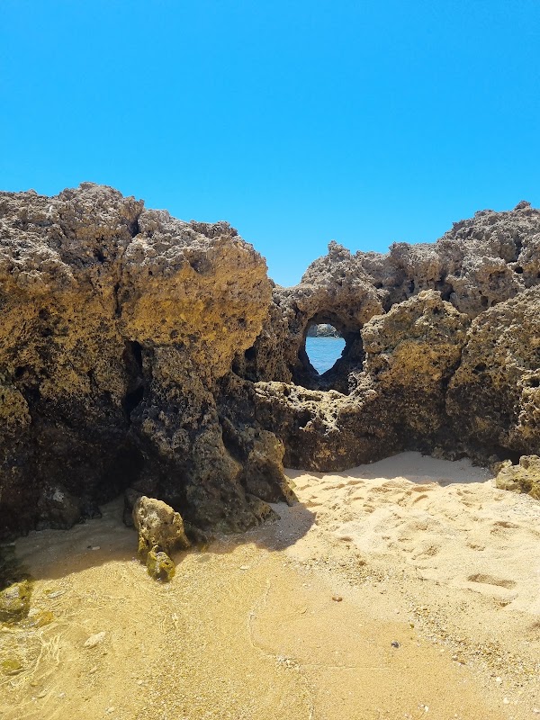 Praia dos Arrifes 2