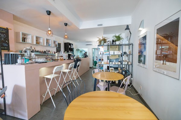 The Studio: Coffee Roaster & Cafe