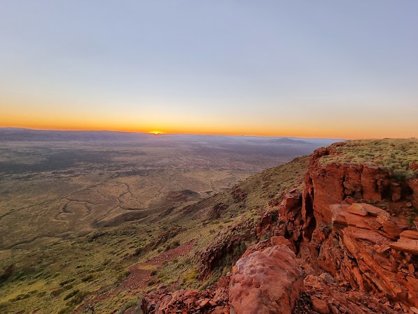 Mount Bruce (Punurrunha) Walking Trail Start / Finish
