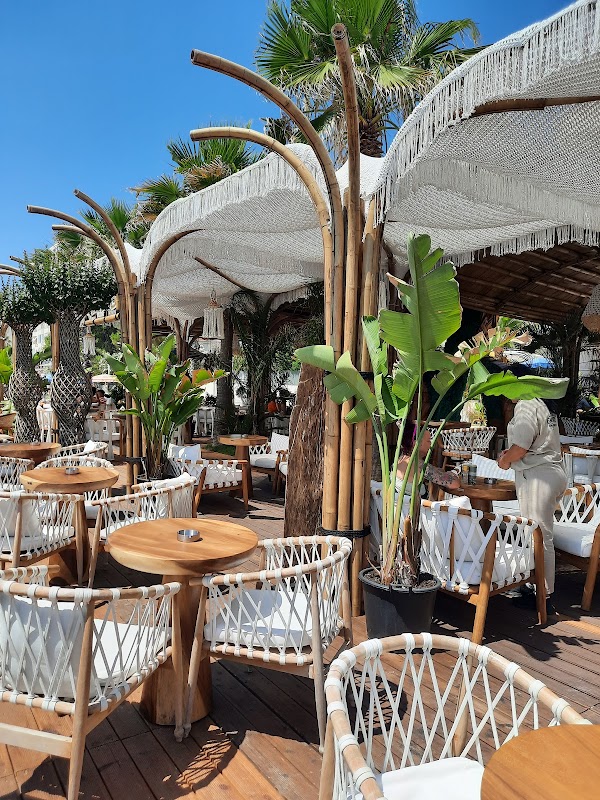Empire Beach Bar 1