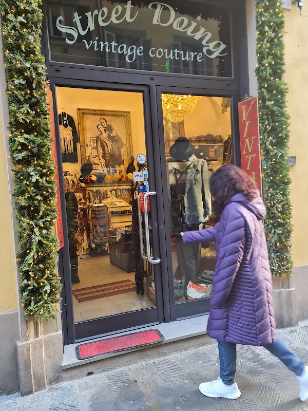 Street Doing Vintage Couture