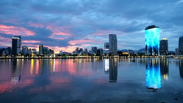 Hàn River
