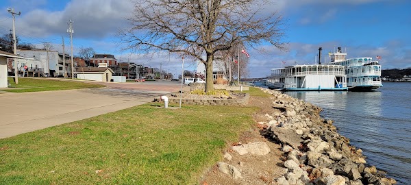 Le Claire 1