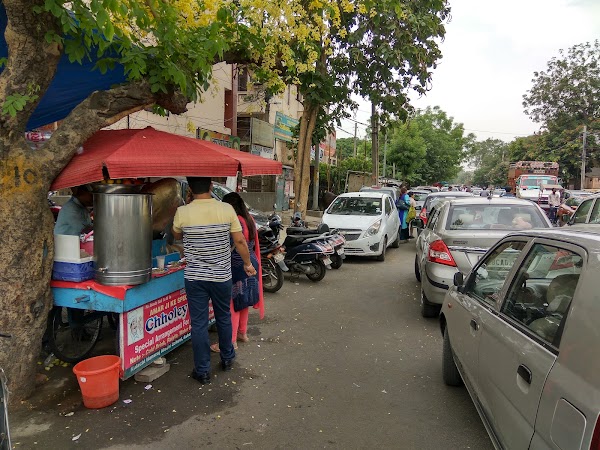 Amarji Chhole Kulche 1