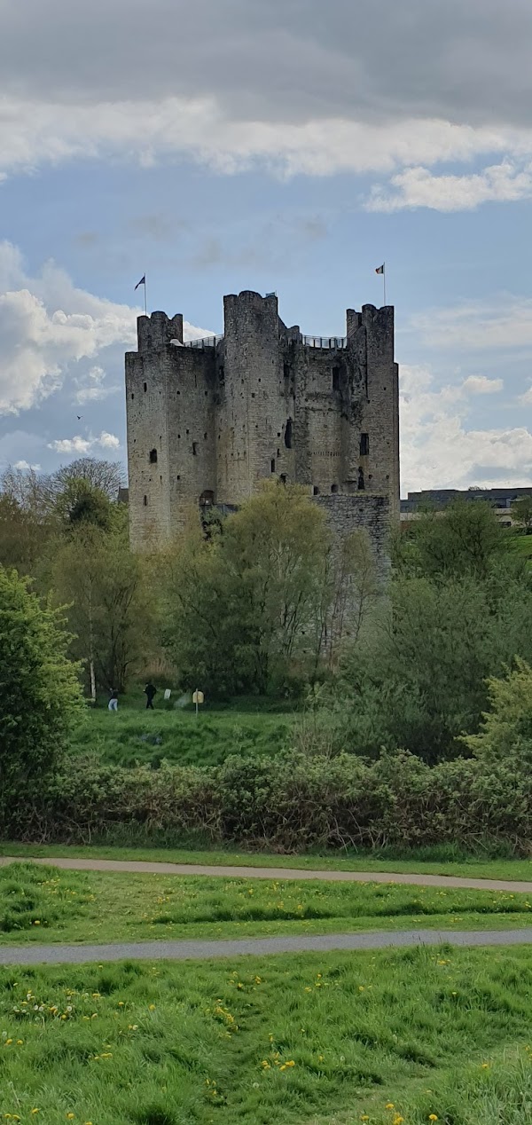 Trim Castle 4