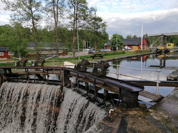 Hjälmare docka