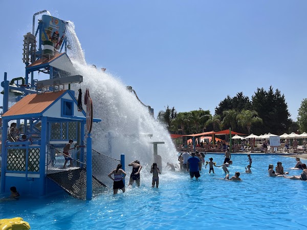 Fasouri Watermania Waterpark 4