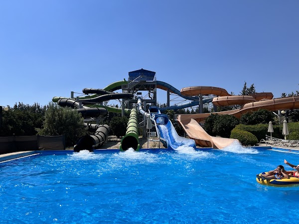 Fasouri Watermania Waterpark 2