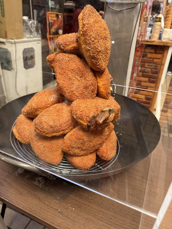 カレーパンの店「ガラムとマサラ」V・drug大須店 5