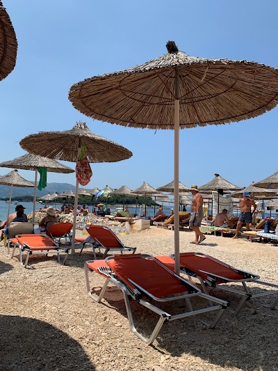 Mango beach bar