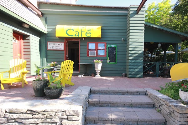 Yellow Canoe Cafe