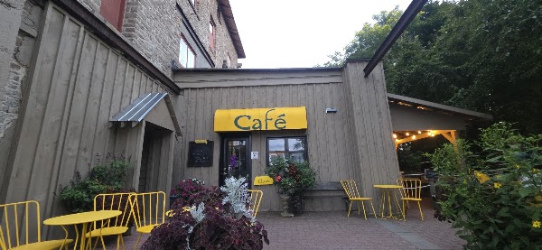 Yellow Canoe Cafe 3