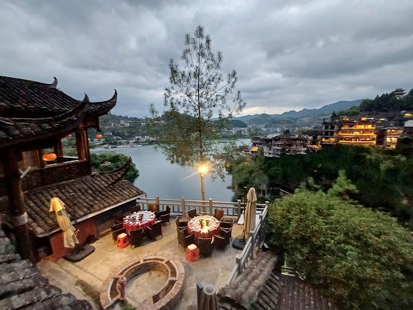 Tuwang Palace Babutang Hotel 4