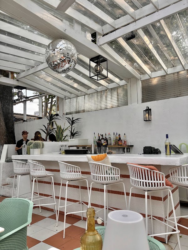 Alice Restaurant & Bar 5