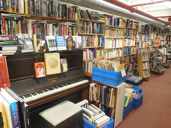 Skoob Books 5