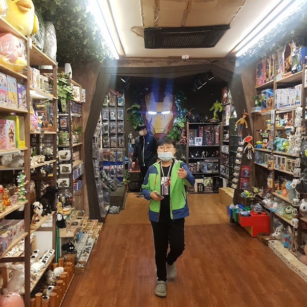 Changsin-dong Stationery and Toy Street 5