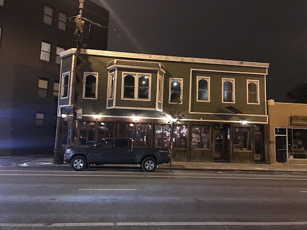 Lilly's Bar 2