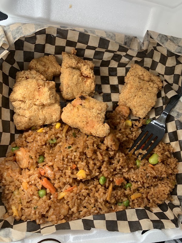 Mid-City Chicken and Po-Boys 5